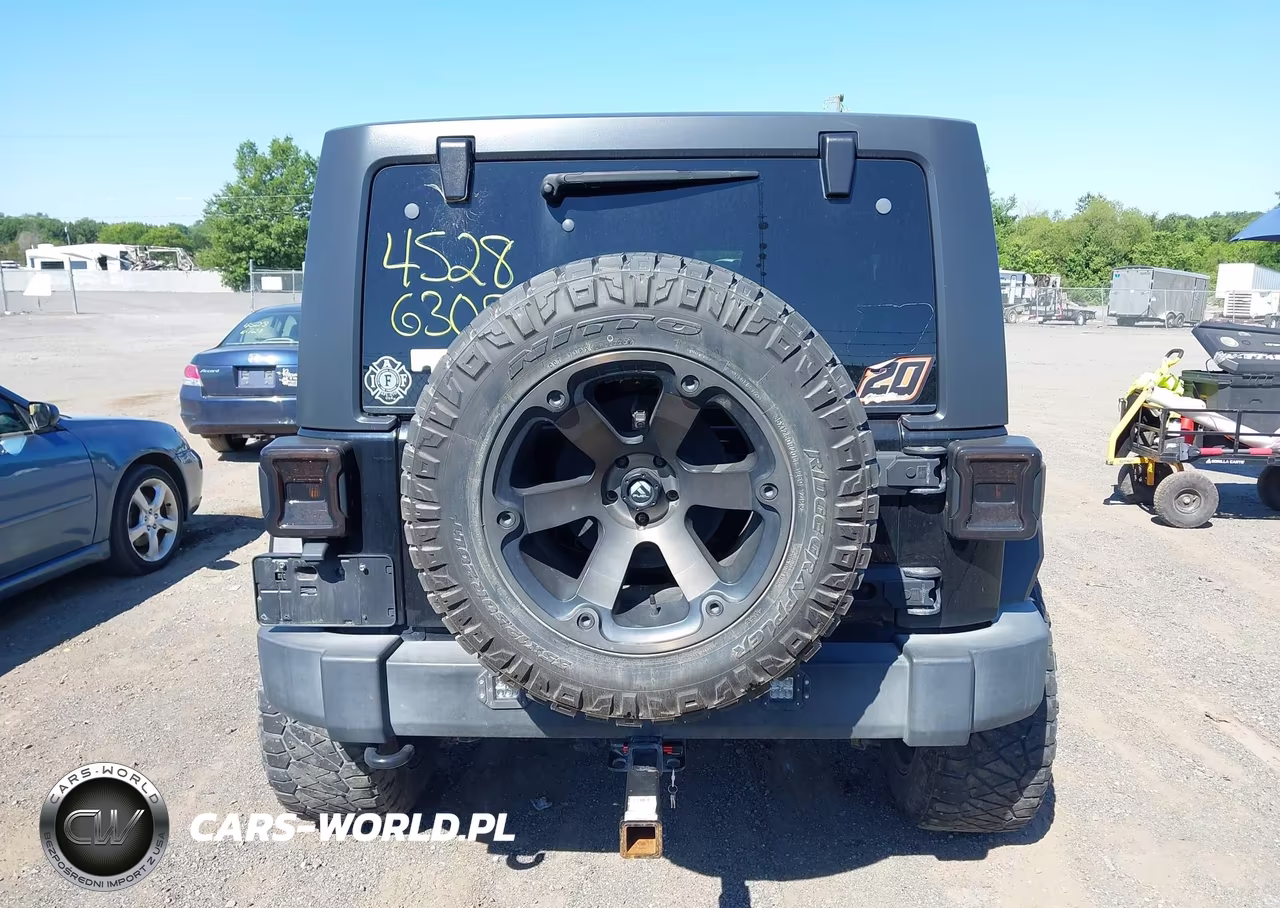 2017 Jeep Wrangler Unlimited Sport 4X4 VIN:1C4BJWDG7HL565601 - 17