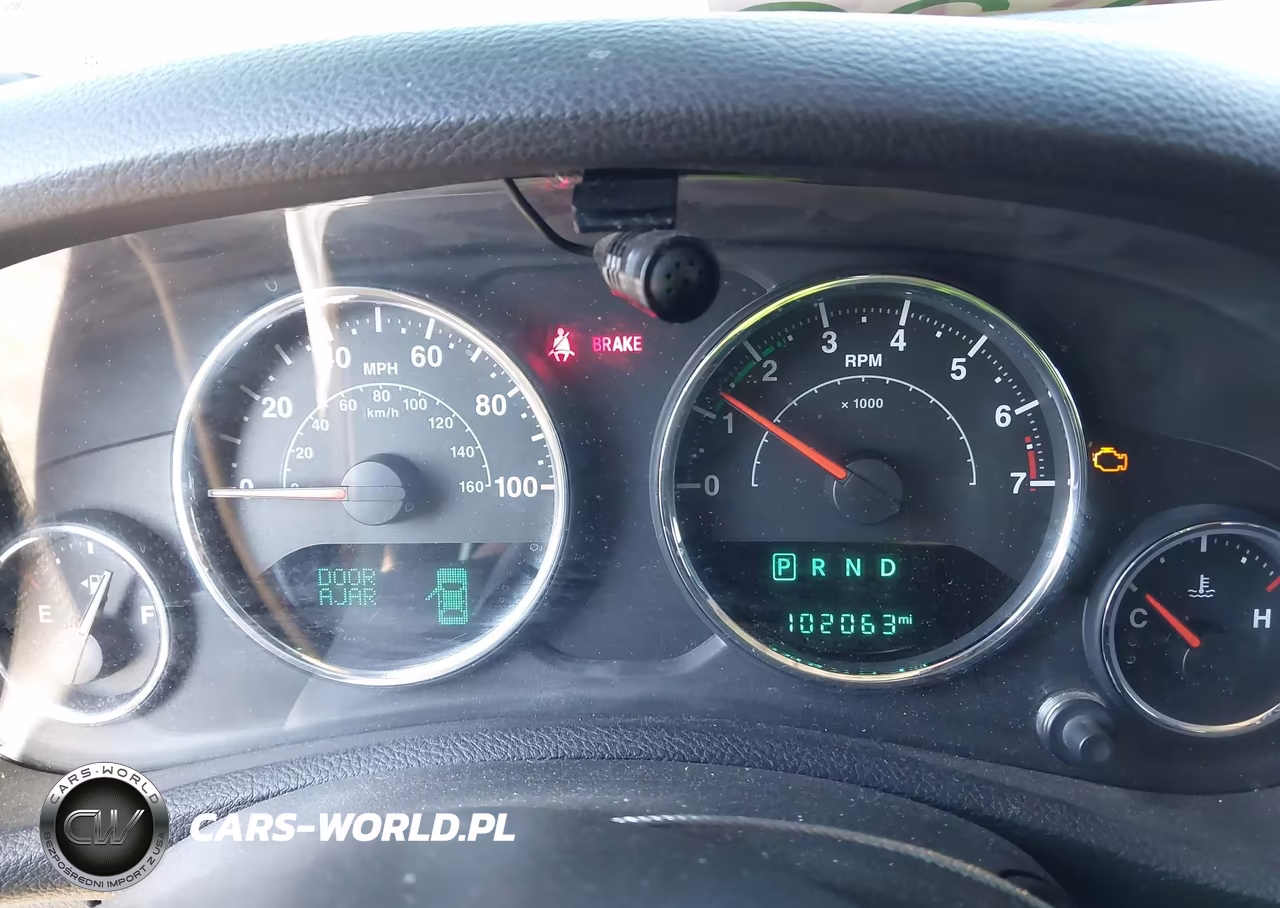 2017 Jeep Wrangler Unlimited Sport 4X4 VIN:1C4BJWDG7HL565601 - 7