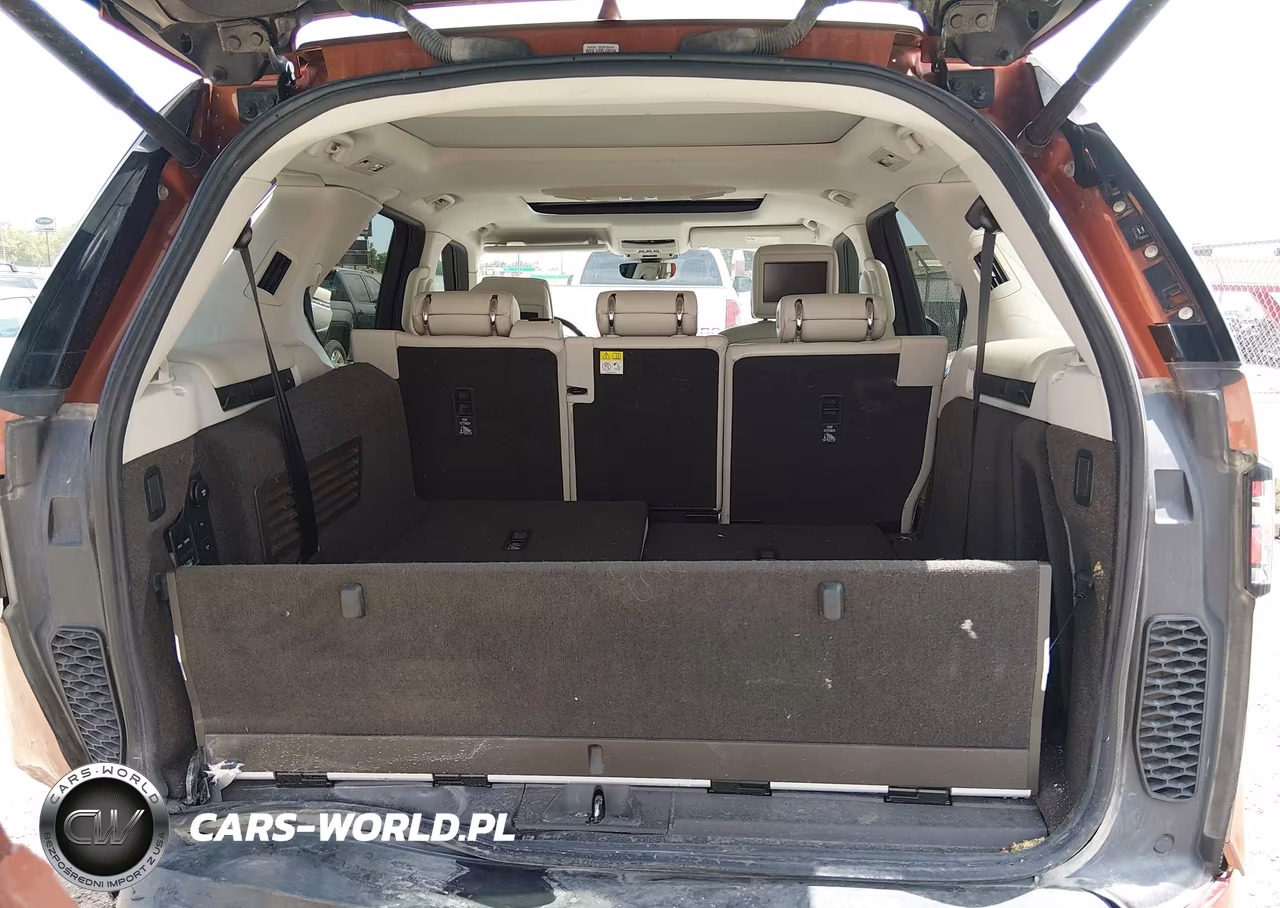 2018 Land Rover Discovery Hse Luxury VIN:SALRT2RK9JA061074 - 16