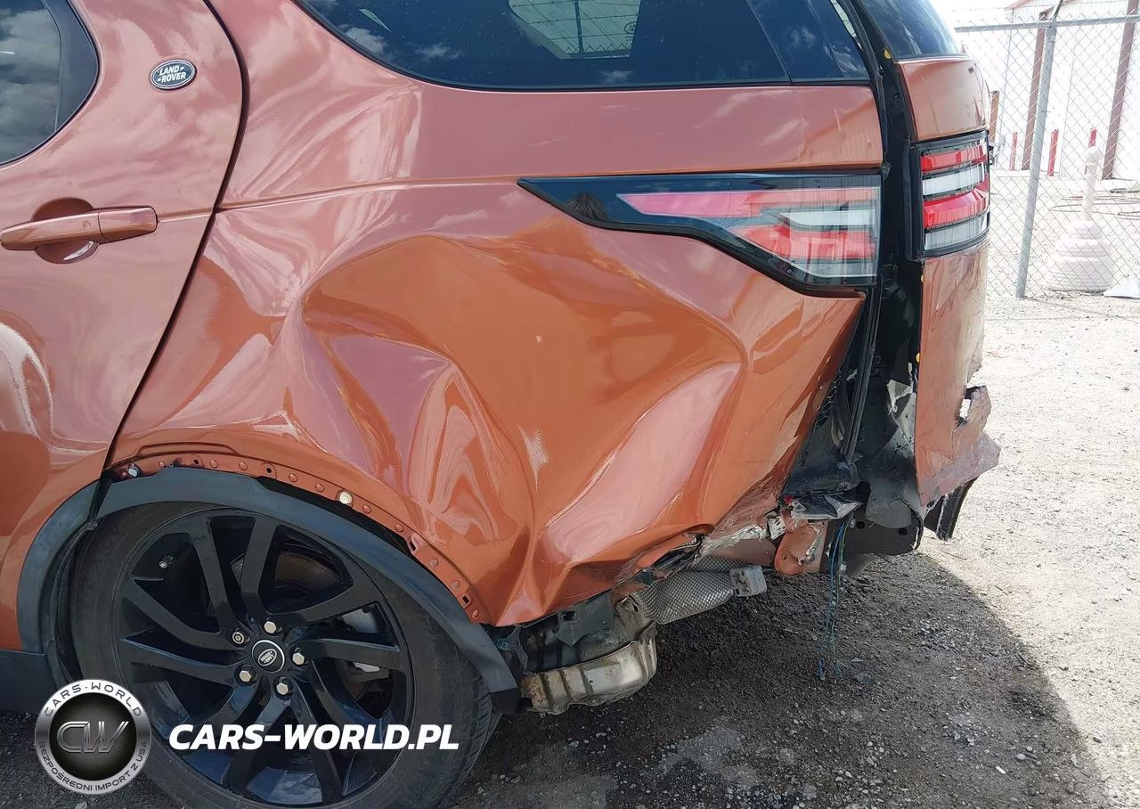 2018 Land Rover Discovery Hse Luxury VIN:SALRT2RK9JA061074 - 6