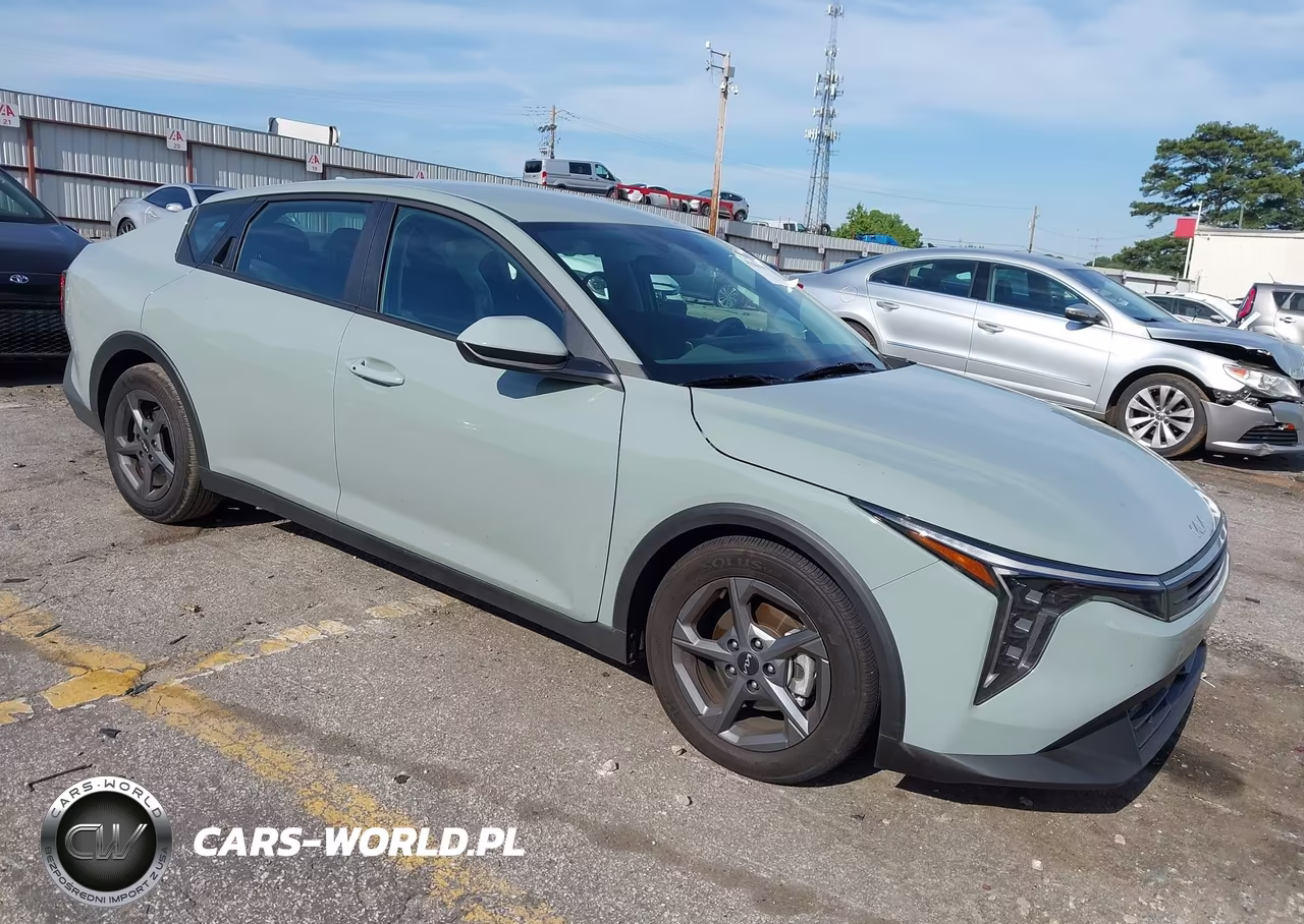 2025 Kia K4 Lxs – zdjęcie 1 z 16
