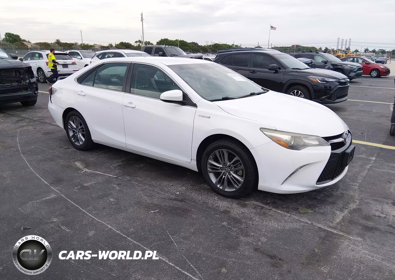 2015 Toyota Camry Hybrid Se – zdjęcie 1 z 16