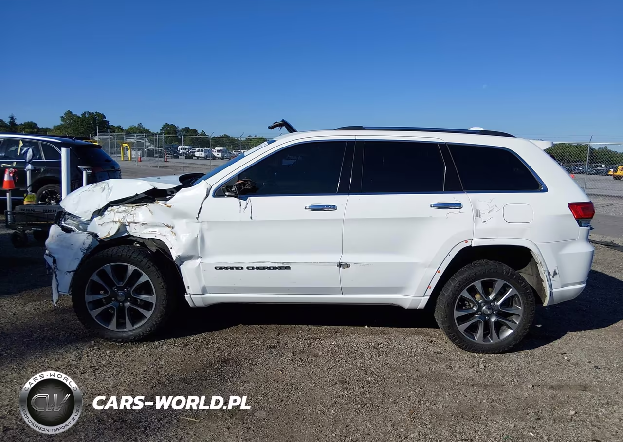 2017 Jeep Grand Cherokee Overland 4X4 VIN:1C4RJFCG4HC867069 - 15