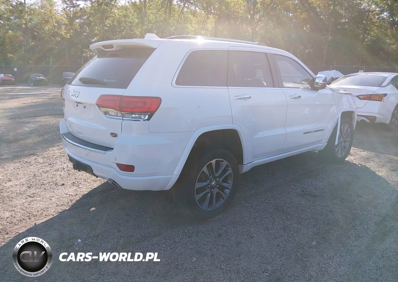 2017 Jeep Grand Cherokee Overland 4X4 VIN:1C4RJFCG4HC867069 - 4