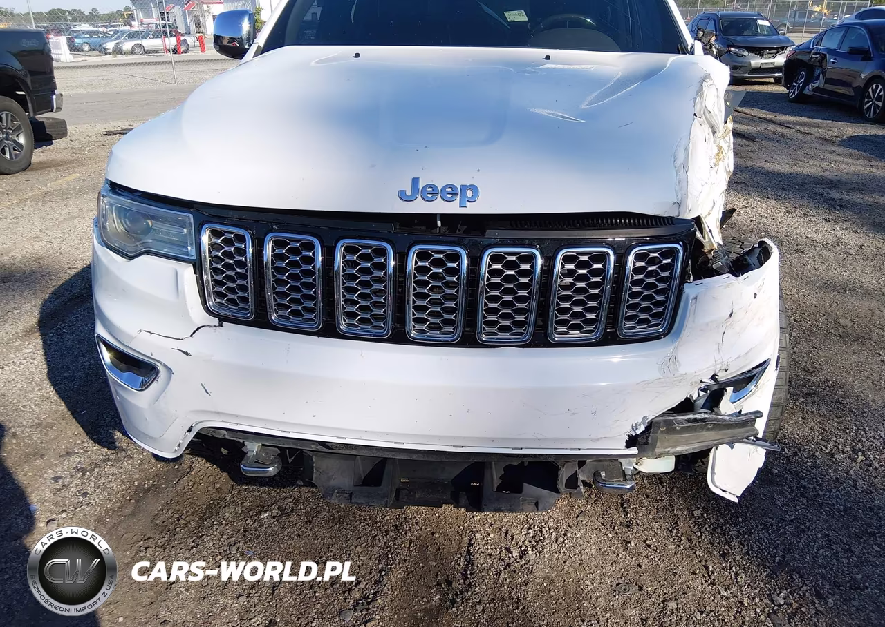 2017 Jeep Grand Cherokee Overland 4X4 VIN:1C4RJFCG4HC867069 - 6
