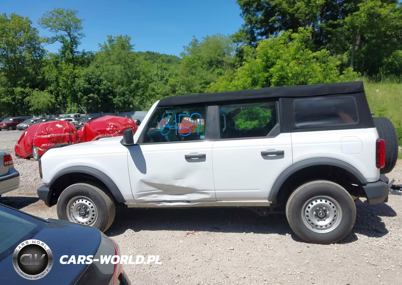 2022 Ford Bronco VIN:1FMDE5BH2NLB72633 - 14