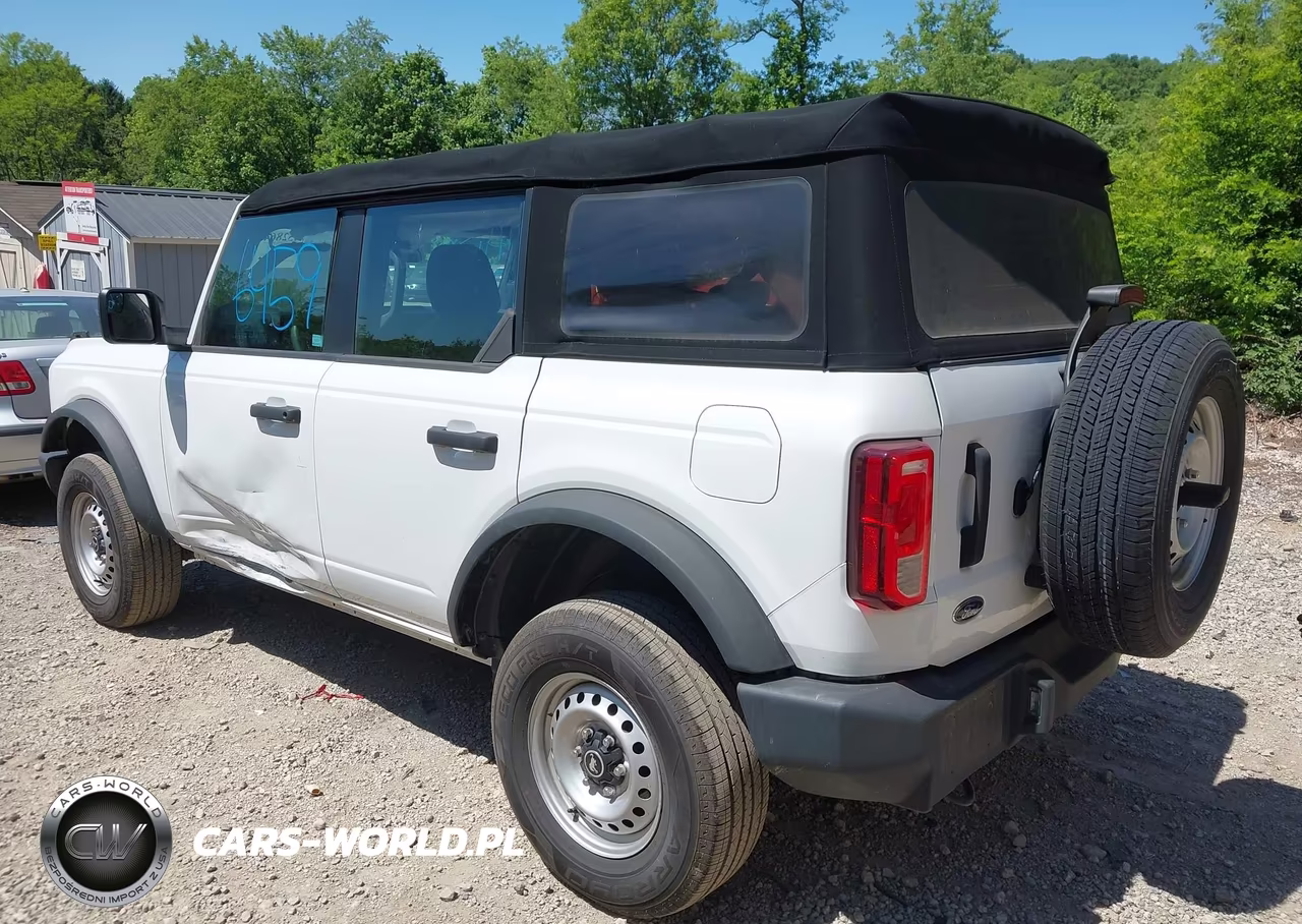 2022 Ford Bronco VIN:1FMDE5BH2NLB72633 - 3