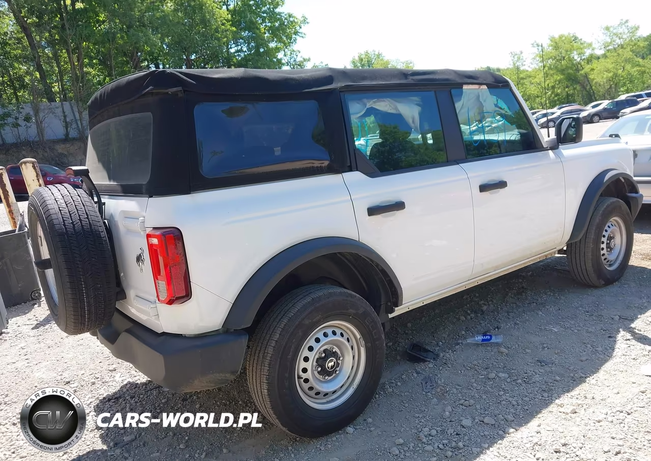 2022 Ford Bronco VIN:1FMDE5BH2NLB72633 - 4