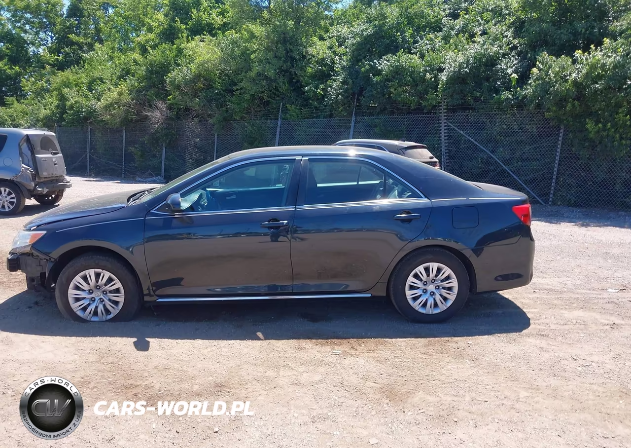 2014 Toyota Camry Le VIN:4T1BF1FK3EU314906 - 15
