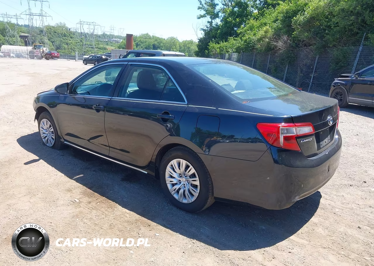2014 Toyota Camry Le VIN:4T1BF1FK3EU314906 - 3