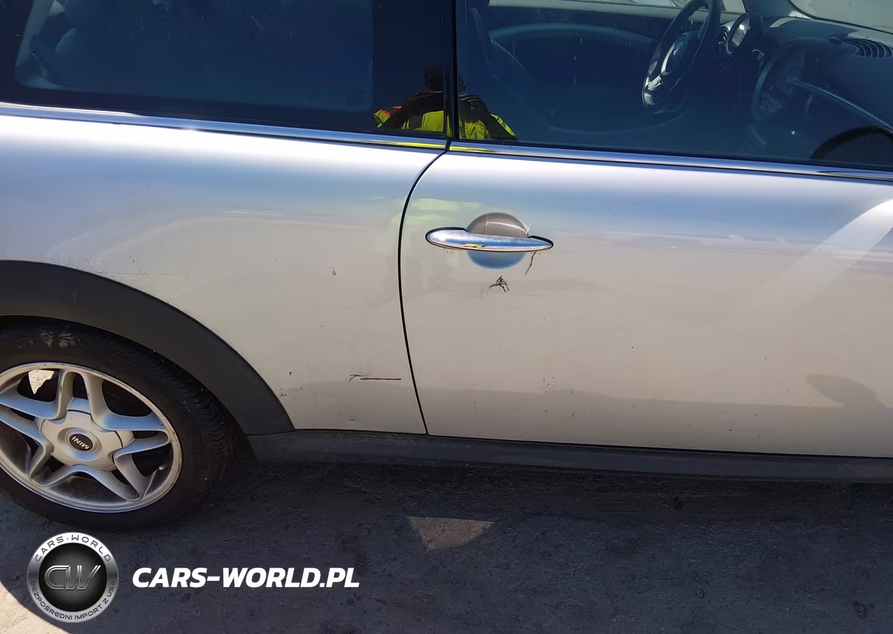 2009 Mini Cooper S VIN:WMWMF73539TT95879 - 6