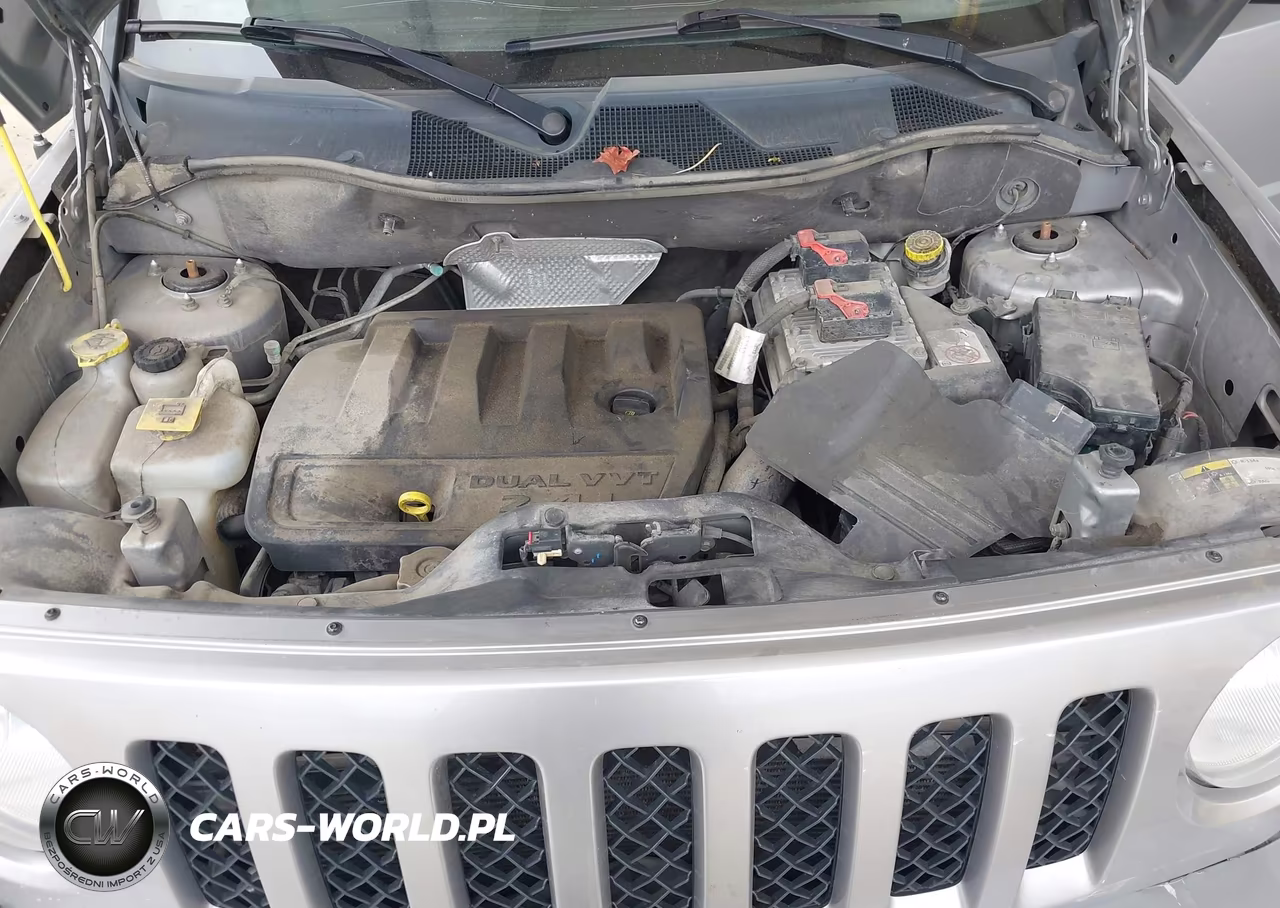 2016 Jeep Patriot Latitude VIN:1C4NJRFB5GD506913 - 10