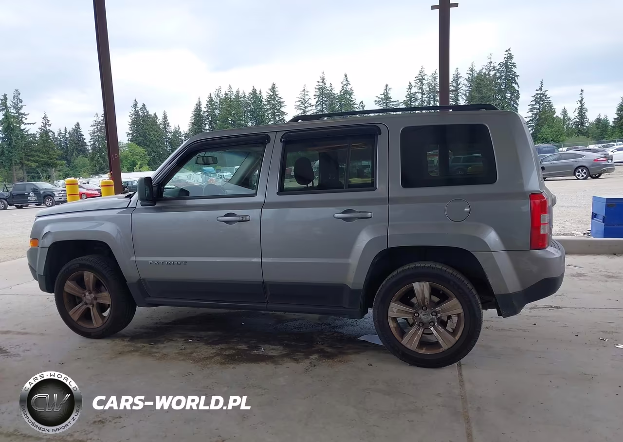 2016 Jeep Patriot Latitude VIN:1C4NJRFB5GD506913 - 14
