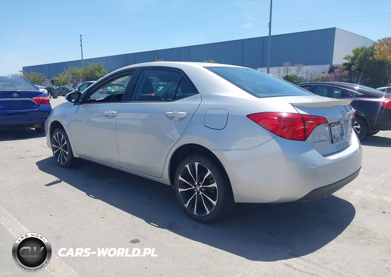 2019 Toyota Corolla Se VIN:2T1BURHE2KC172752 - 3
