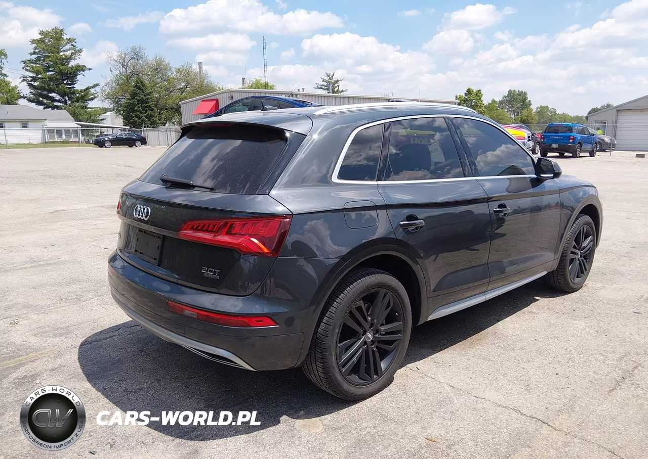 2018 Audi Q5 2.0T Premium-2.0T Tech Premium VIN:WA1BNAFY4J2142610 - 4
