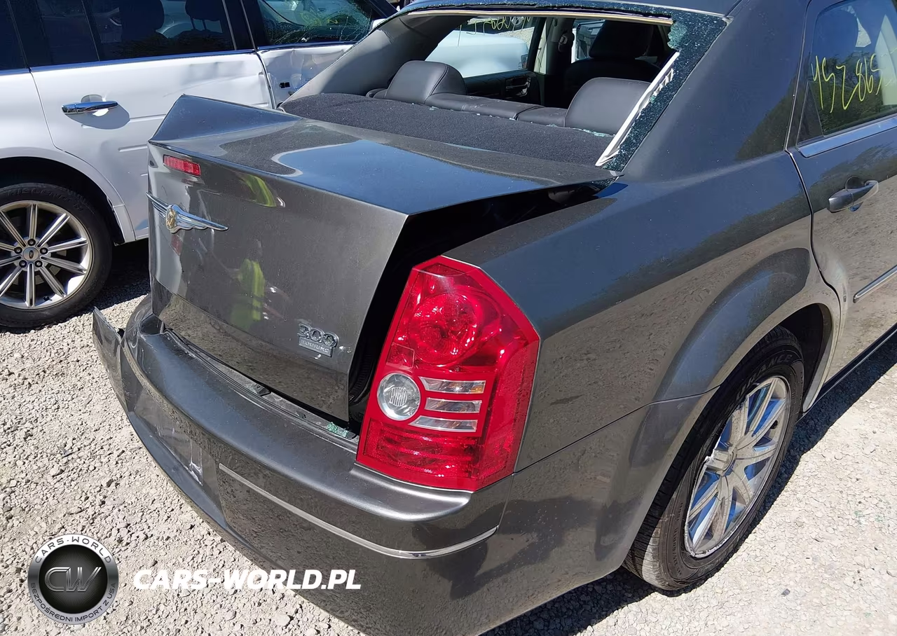 2009 Chrysler 300 Touring VIN:2C3LA53V79H575174 - 18