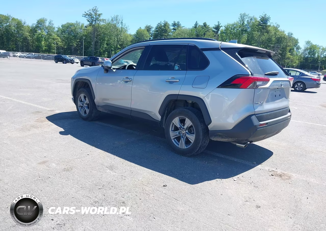 2022 Toyota Rav4 Hybrid Xle VIN:2T3RWRFV8NW131290 - 3