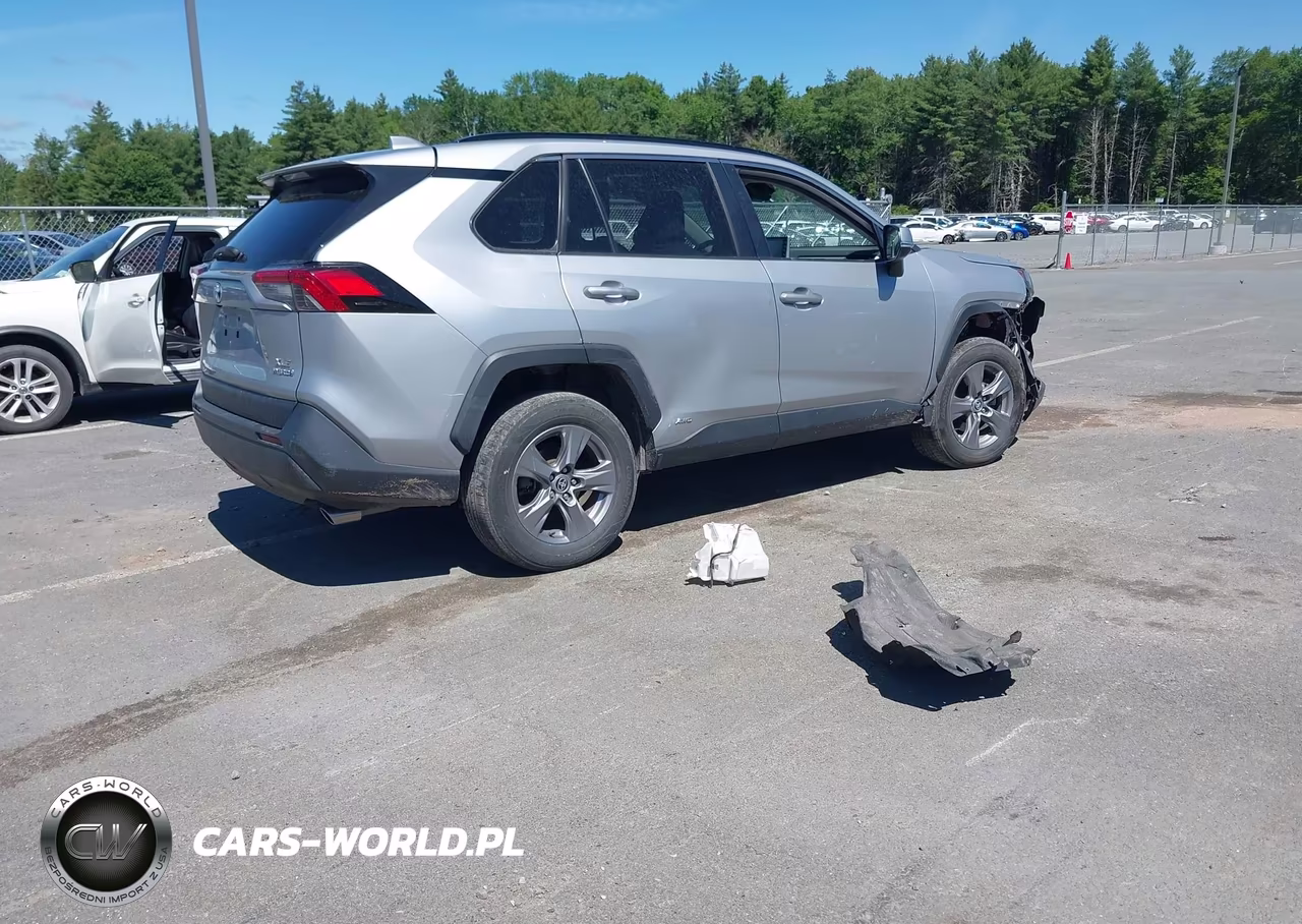 2022 Toyota Rav4 Hybrid Xle VIN:2T3RWRFV8NW131290 - 4
