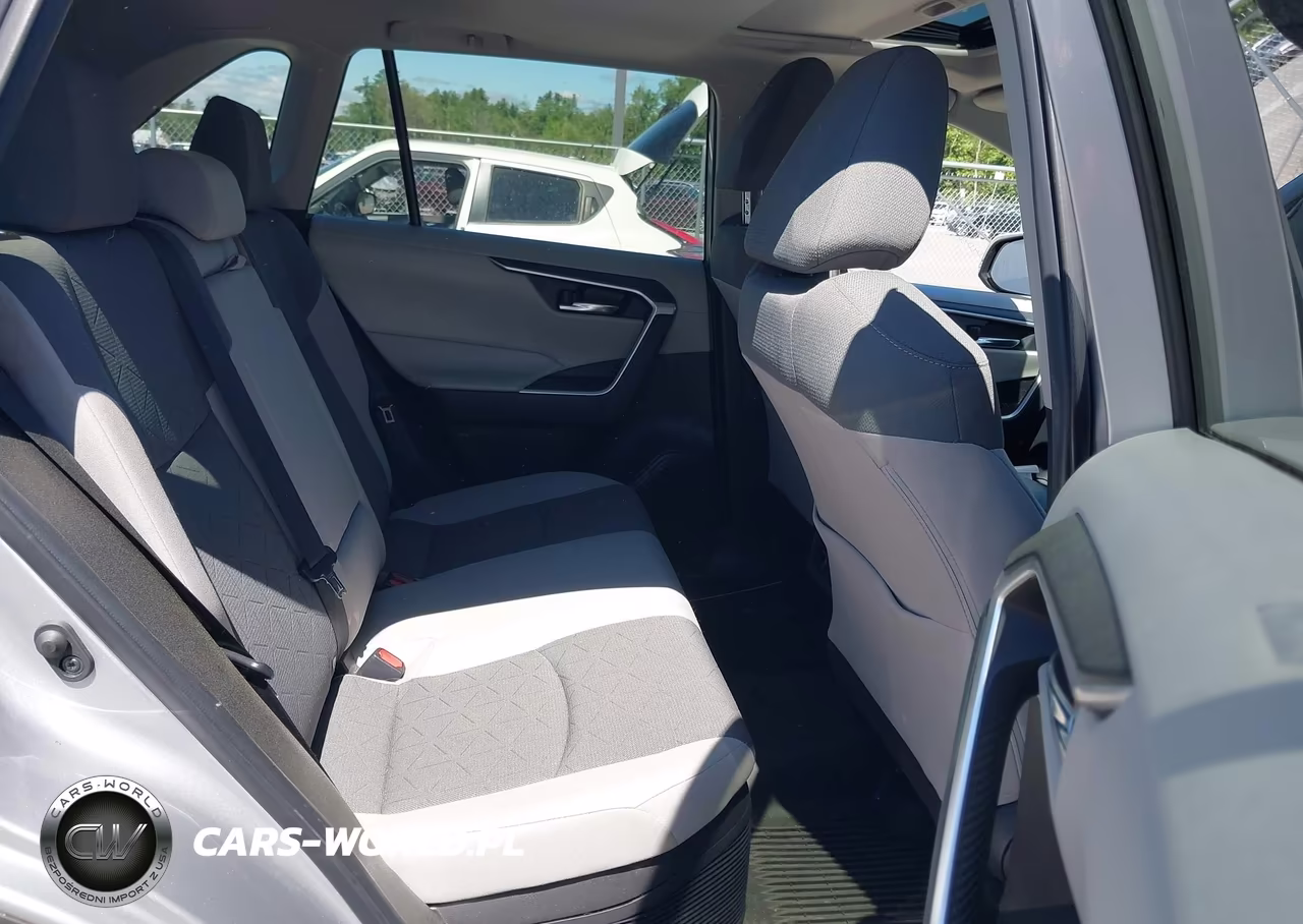 2022 Toyota Rav4 Hybrid Xle VIN:2T3RWRFV8NW131290 - 8
