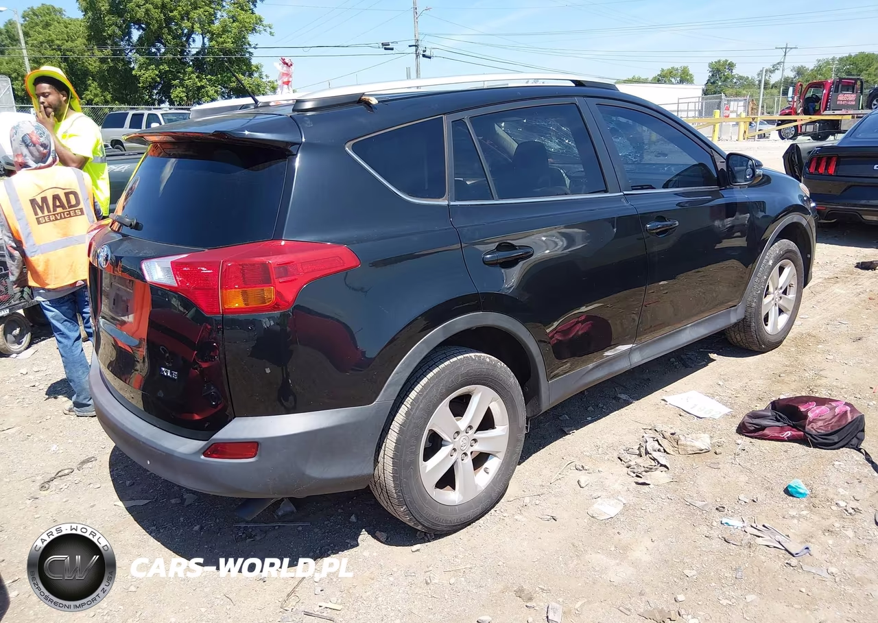 2013 Toyota Rav4 Xle VIN:2T3WFREVXDW057423 - 4