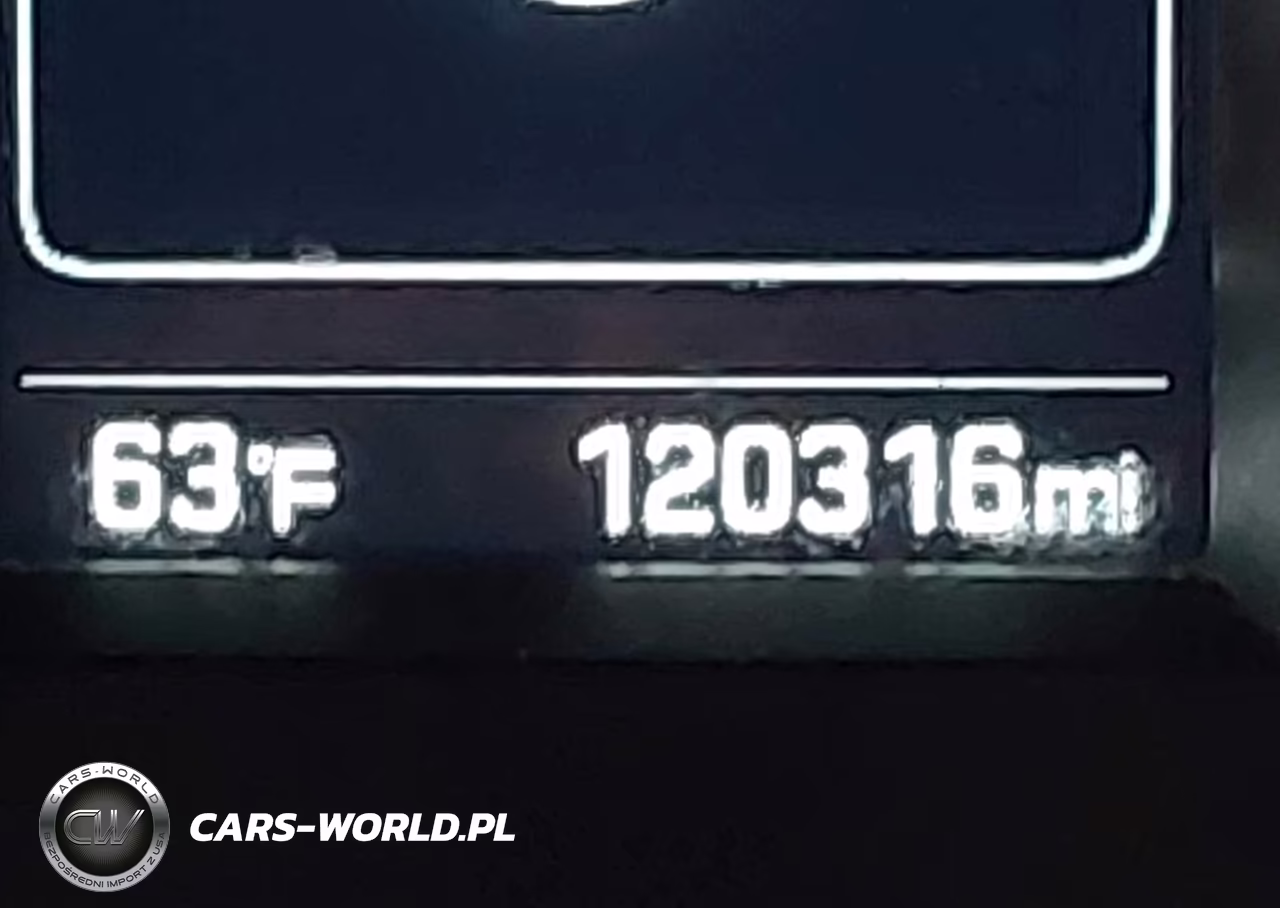 2017 Hyundai Santa Fe Sport 2.4L VIN:5NMZTDLB4HH000212 - 16