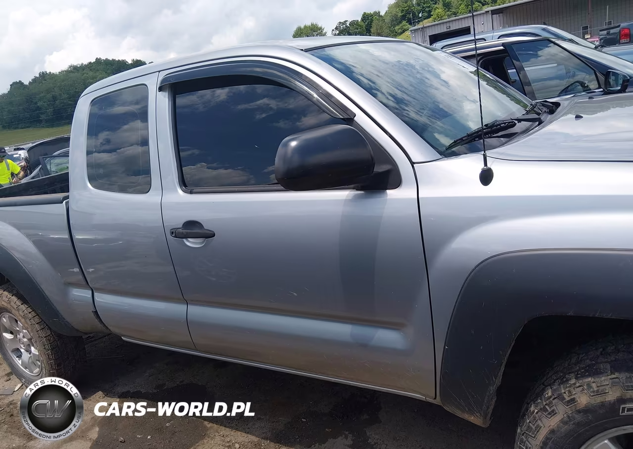 2015 Toyota Tacoma VIN:5TFUX4EN7FX033358 - 13