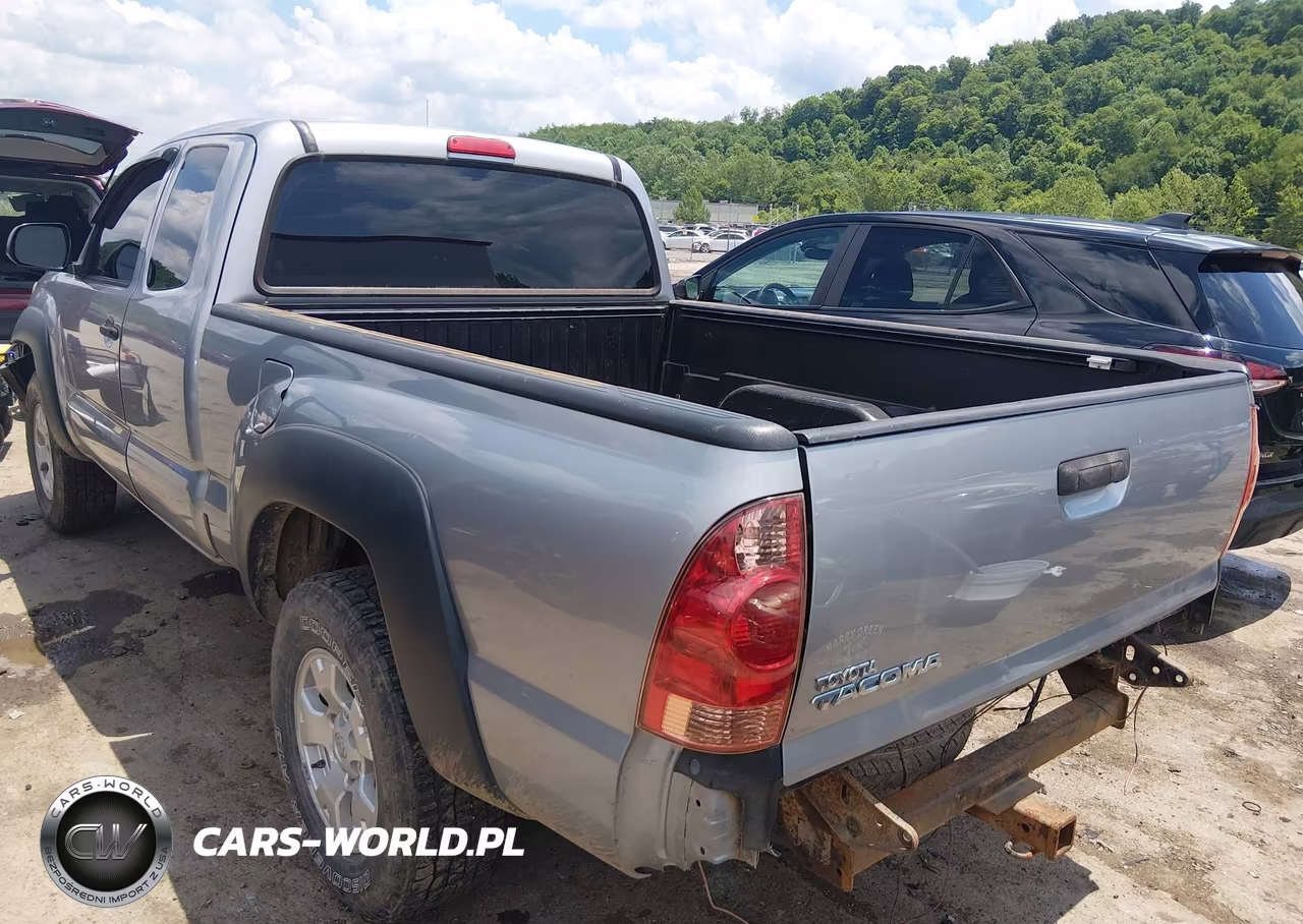 2015 Toyota Tacoma VIN:5TFUX4EN7FX033358 - 3