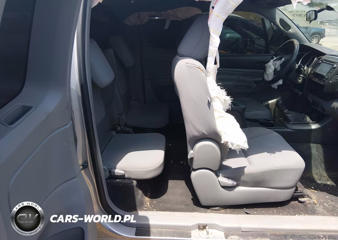 2015 Toyota Tacoma VIN:5TFUX4EN7FX033358 - 8
