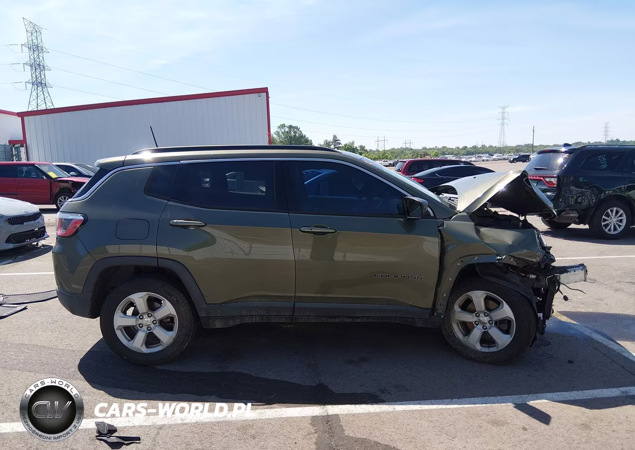 2018 Jeep Compass Latitude 4X4 VIN:3C4NJDBB8JT436897 - 14