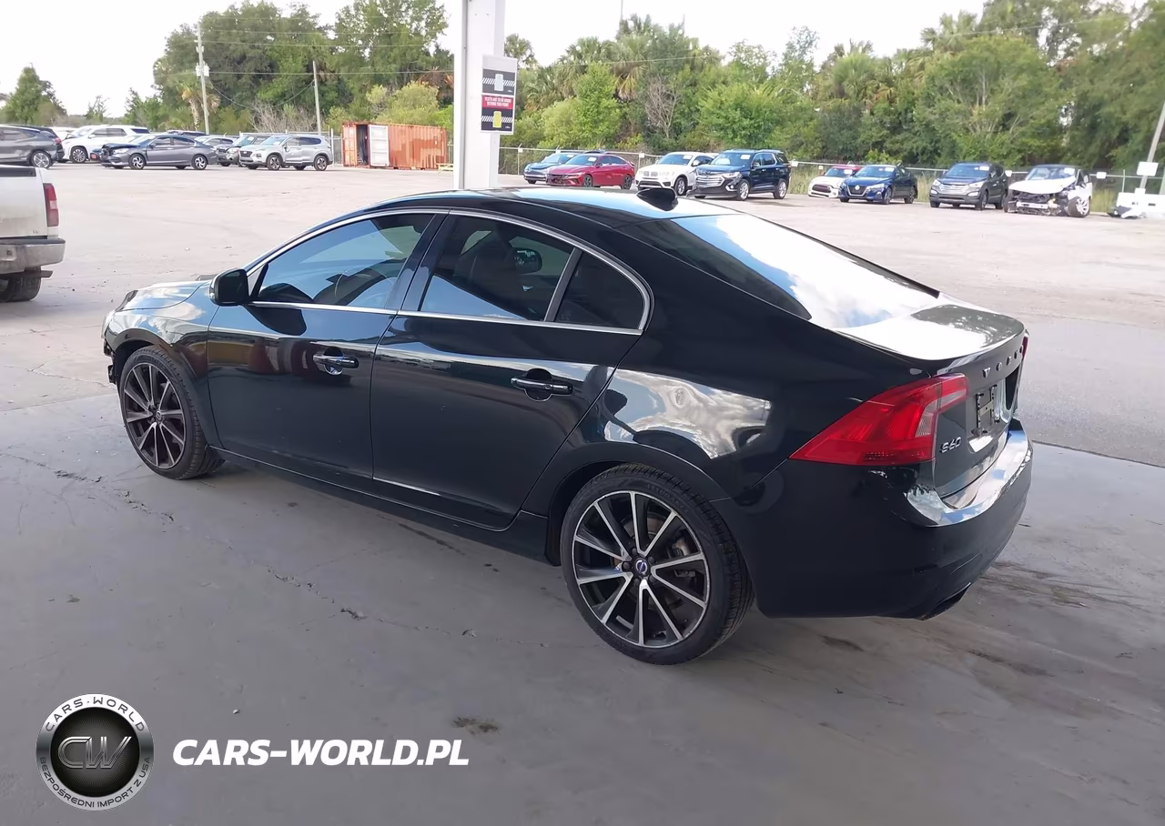 2016 Volvo S60 T5 Drive-E Premier VIN:YV126MFK8G2413297 - 3