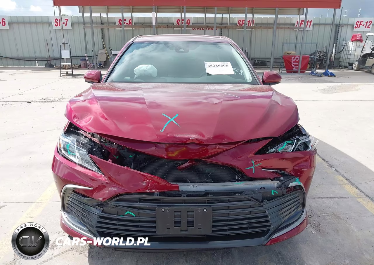 2022 Toyota Camry Le VIN:4T1C11AK1NU052197 - 12