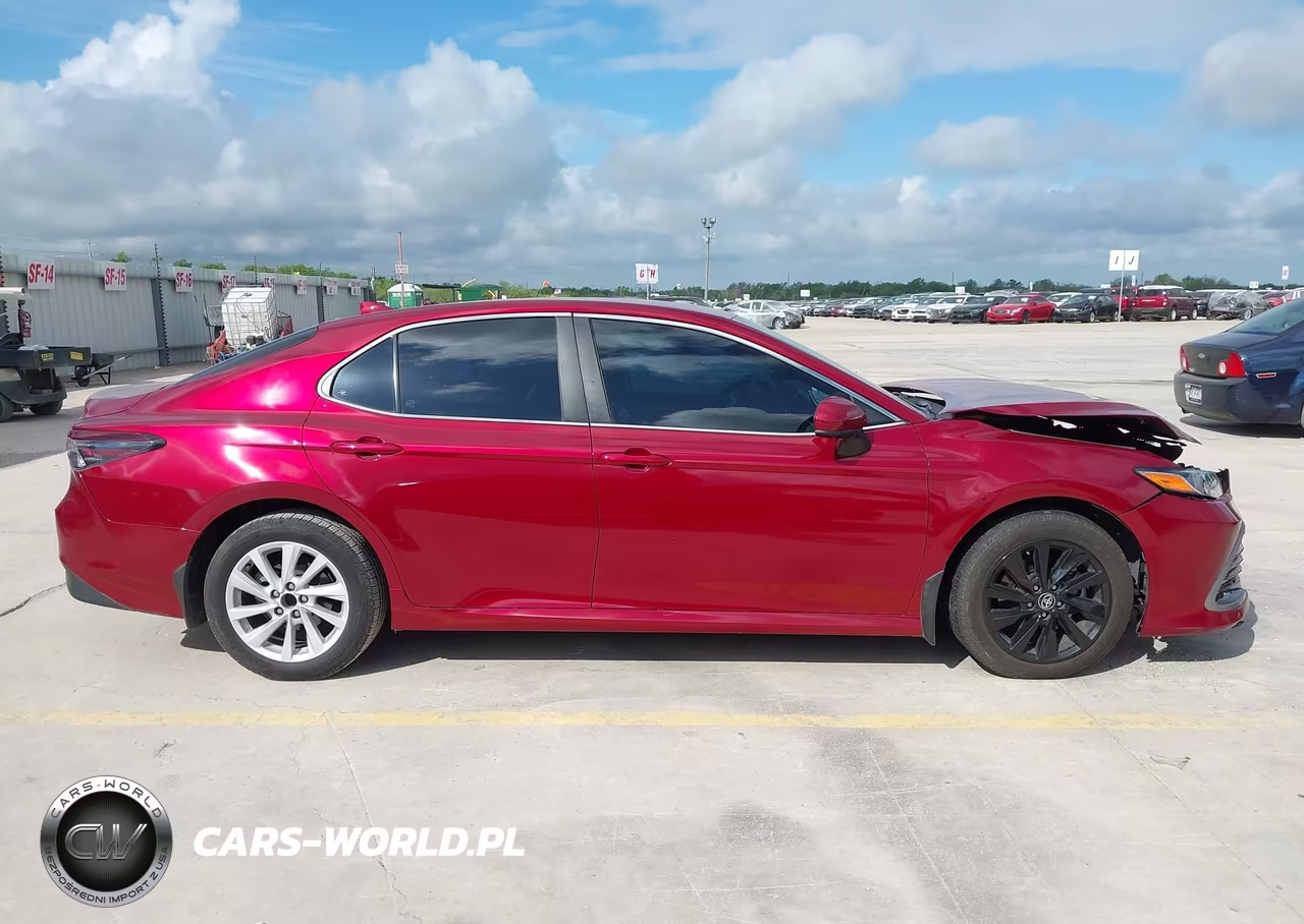 2022 Toyota Camry Le VIN:4T1C11AK1NU052197 - 13