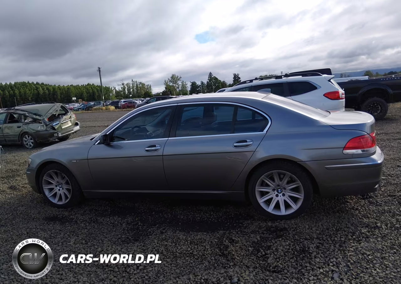 2006 BMW 750Li VIN:WBAHN83506DT63570 - 14