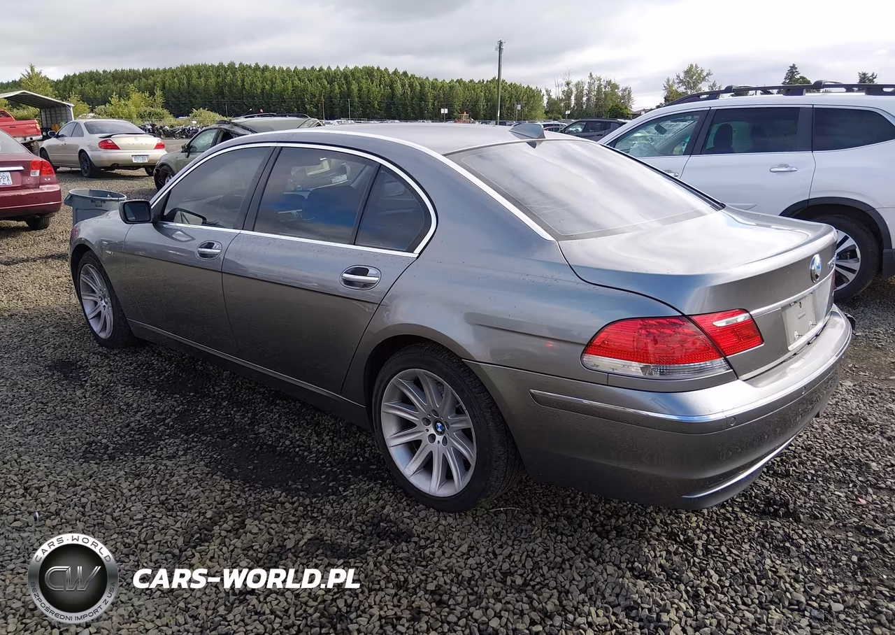 2006 BMW 750Li VIN:WBAHN83506DT63570 - 3