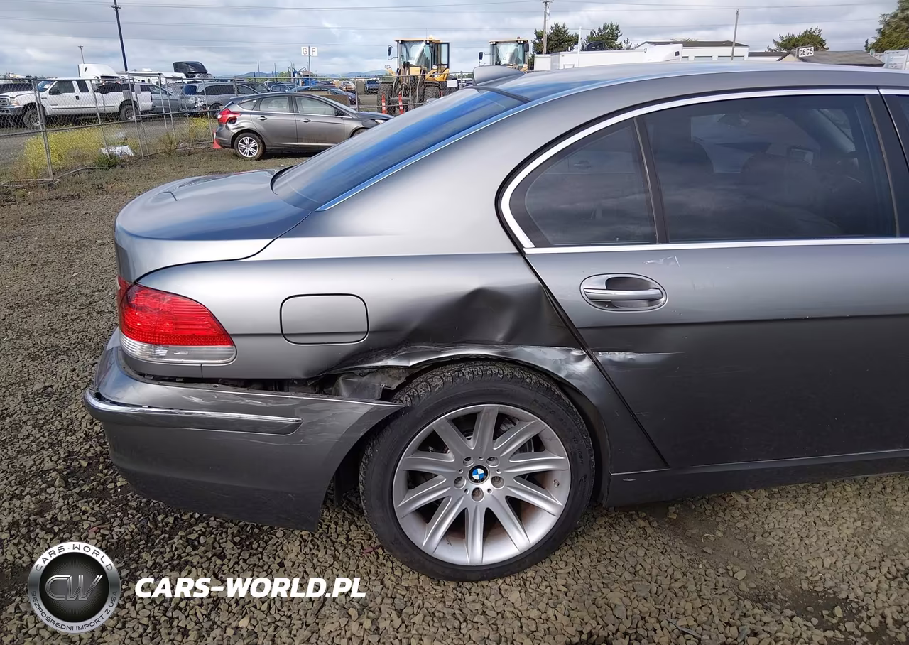 2006 BMW 750Li VIN:WBAHN83506DT63570 - 6