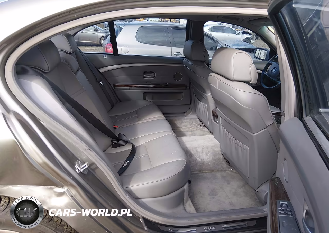 2006 BMW 750Li VIN:WBAHN83506DT63570 - 8