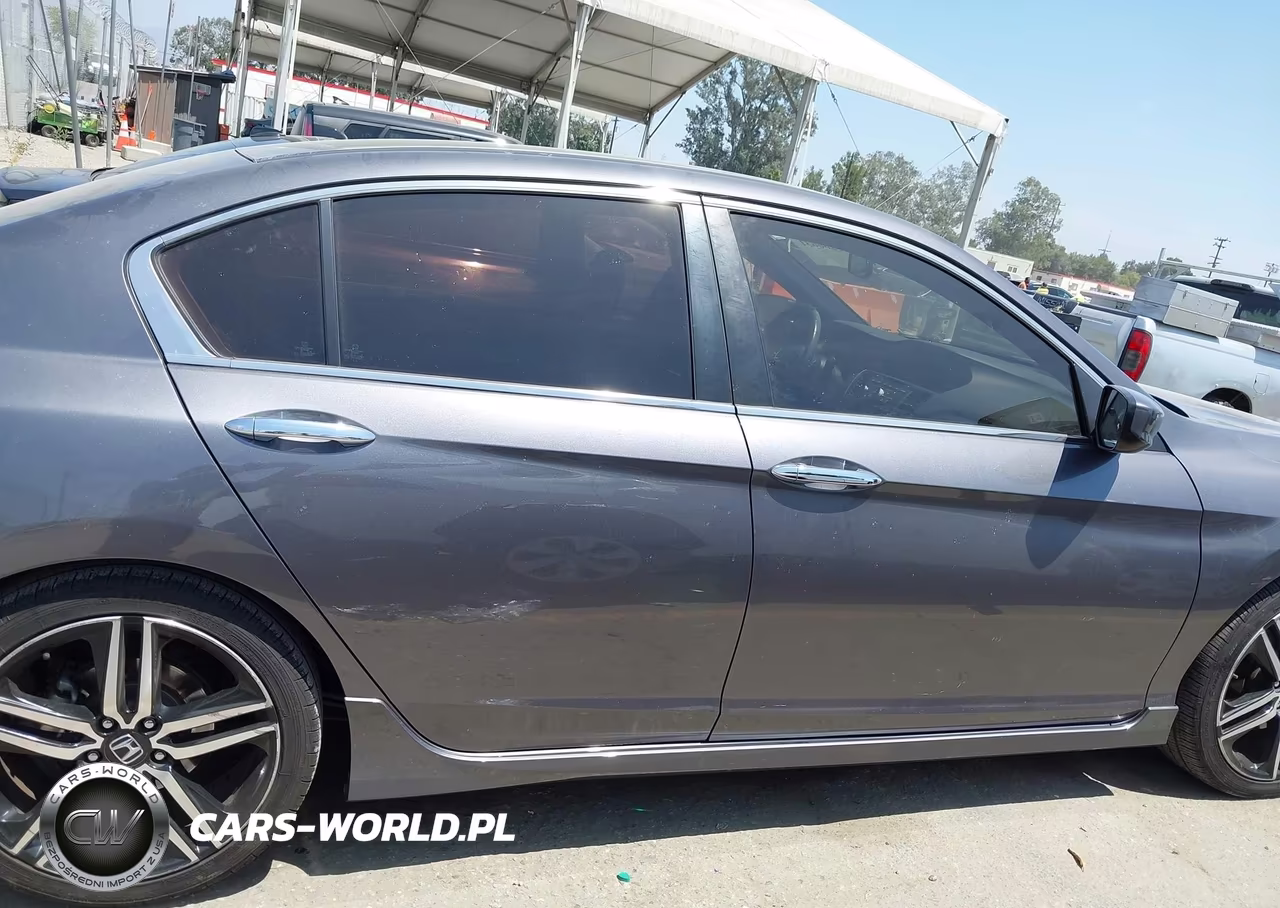 2016 Honda Accord Sport VIN:1HGCR2F52GA154460 - 14
