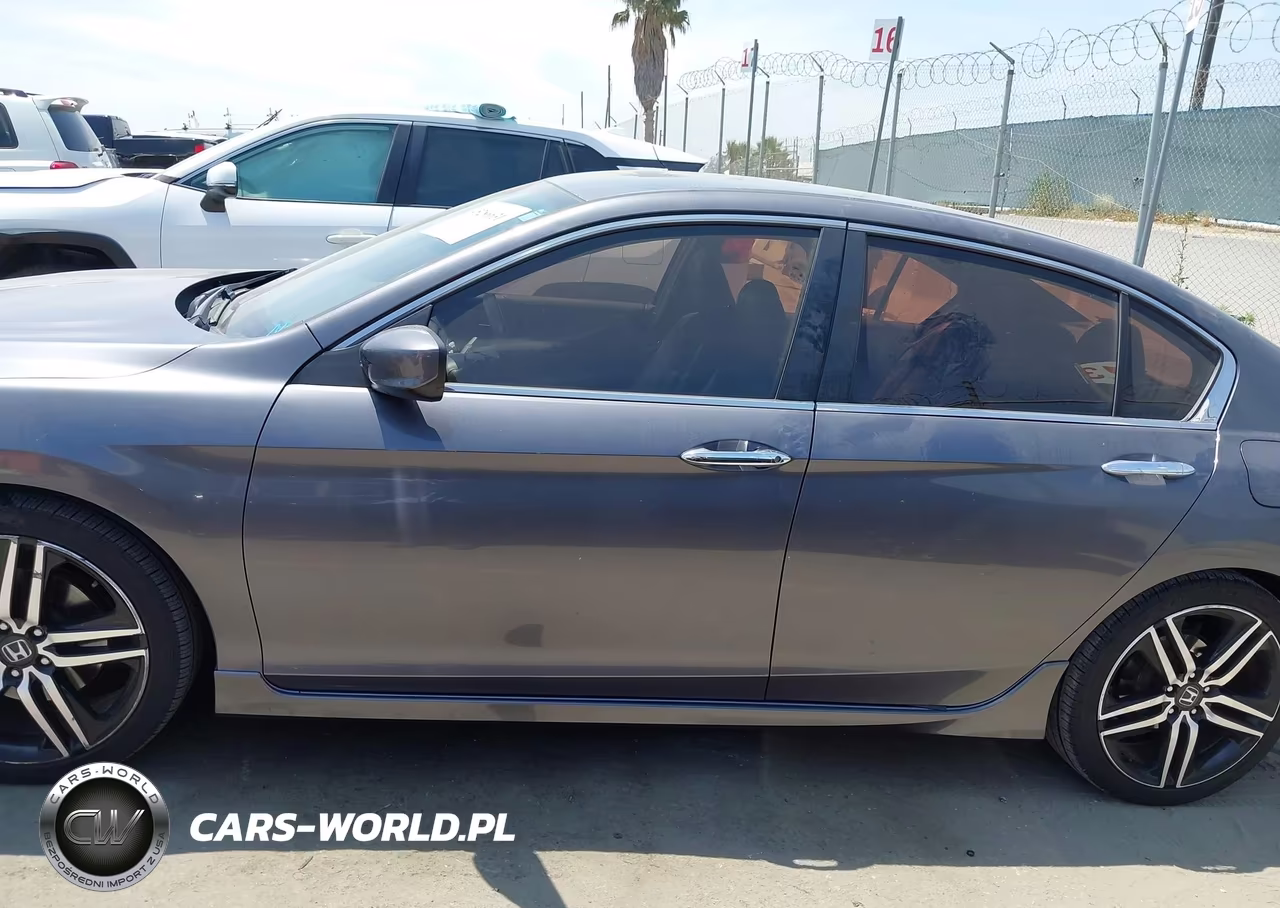 2016 Honda Accord Sport VIN:1HGCR2F52GA154460 - 15