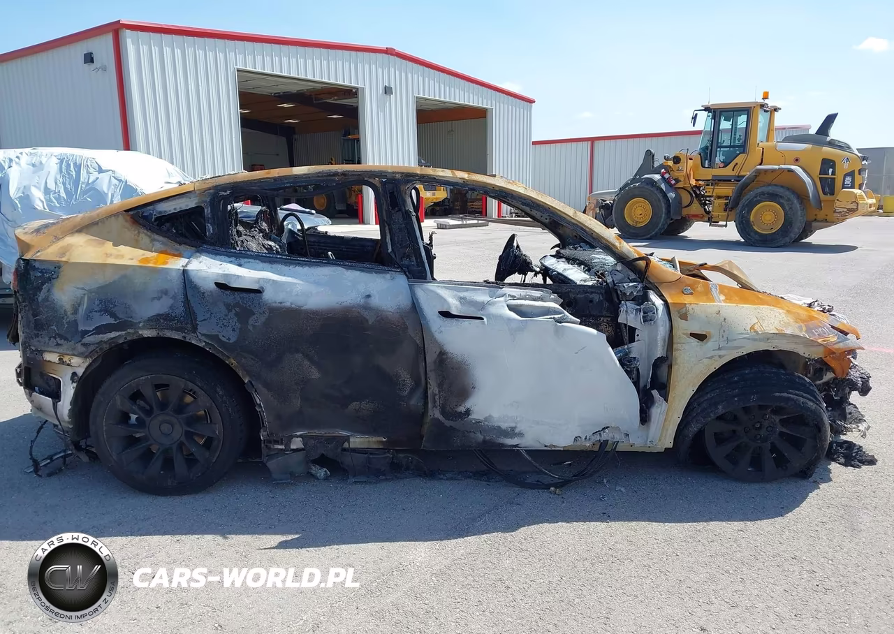 2021 Tesla Model Y Long Range Dual Motor All-Wheel Drive VIN:5YJYGDEE9MF270314 - 12
