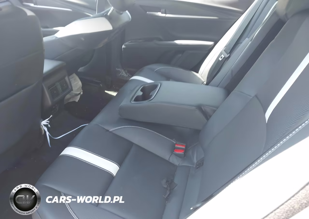 2026 Toyota Camry Se VIN:4T1DBADK5TU047174 - 8