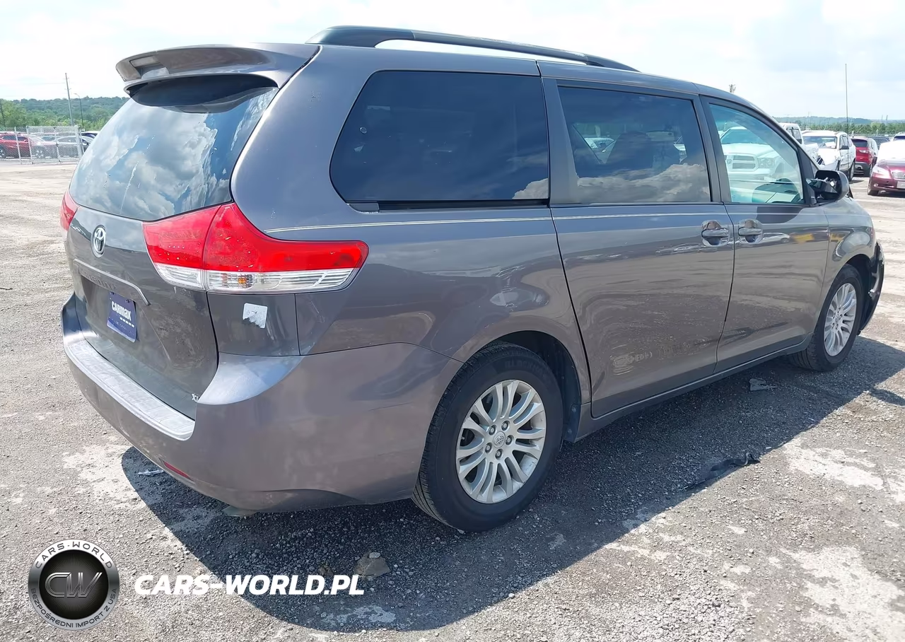 2012 Toyota Sienna Xle V6 8 Passenger VIN:5TDYK3DC8CS230020 - 4