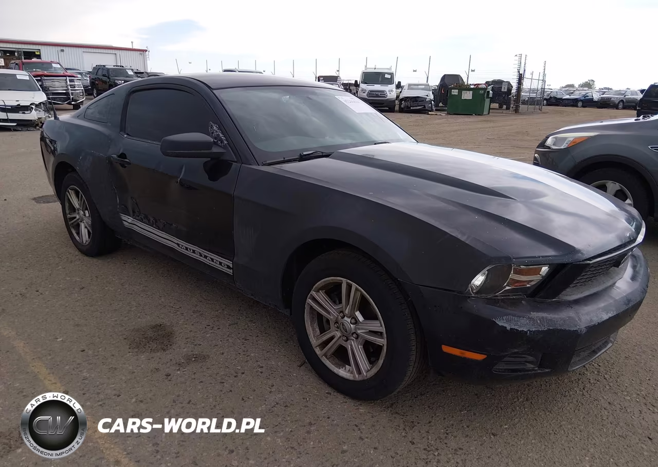 2010 Ford Mustang V6-V6 Premium