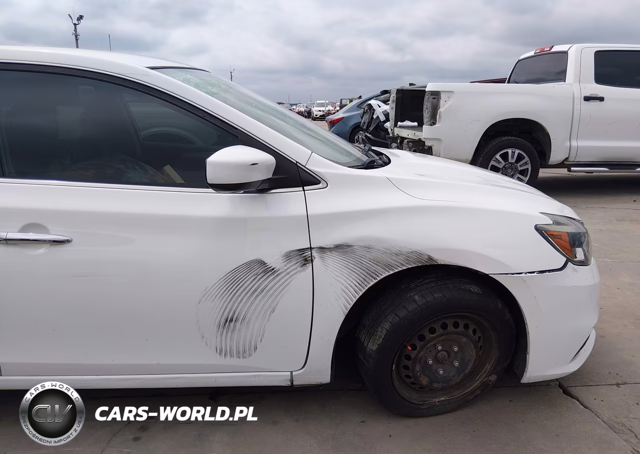 2017 Nissan Sentra S VIN:3N1AB7AP5HY377348 - 17