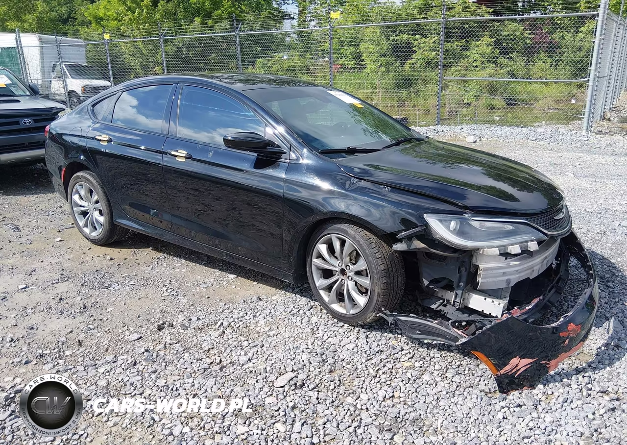 2015 Chrysler 200 S – zdjęcie 1 z 17