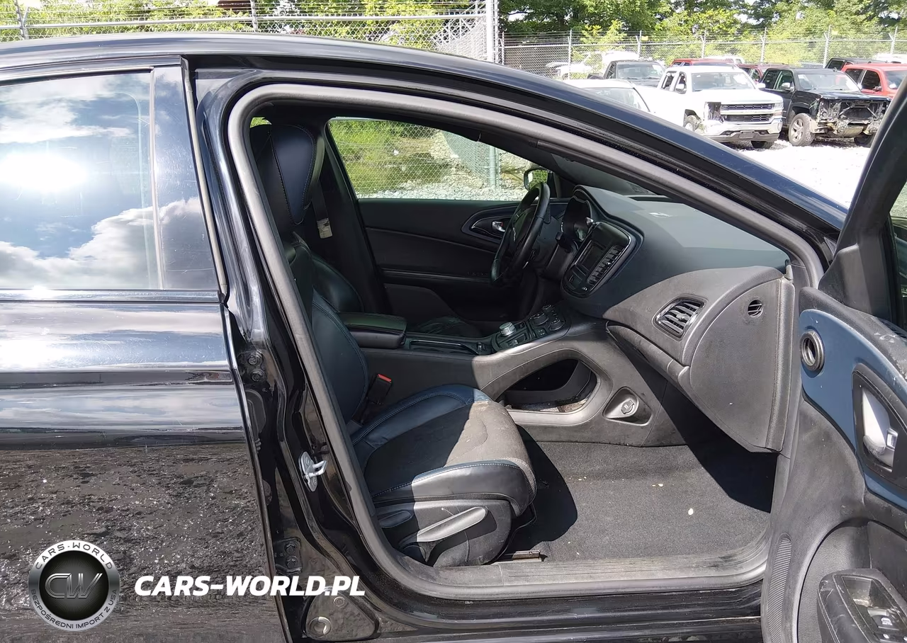 2015 Chrysler 200 S VIN:1C3CCCBB7FN550400 - 5