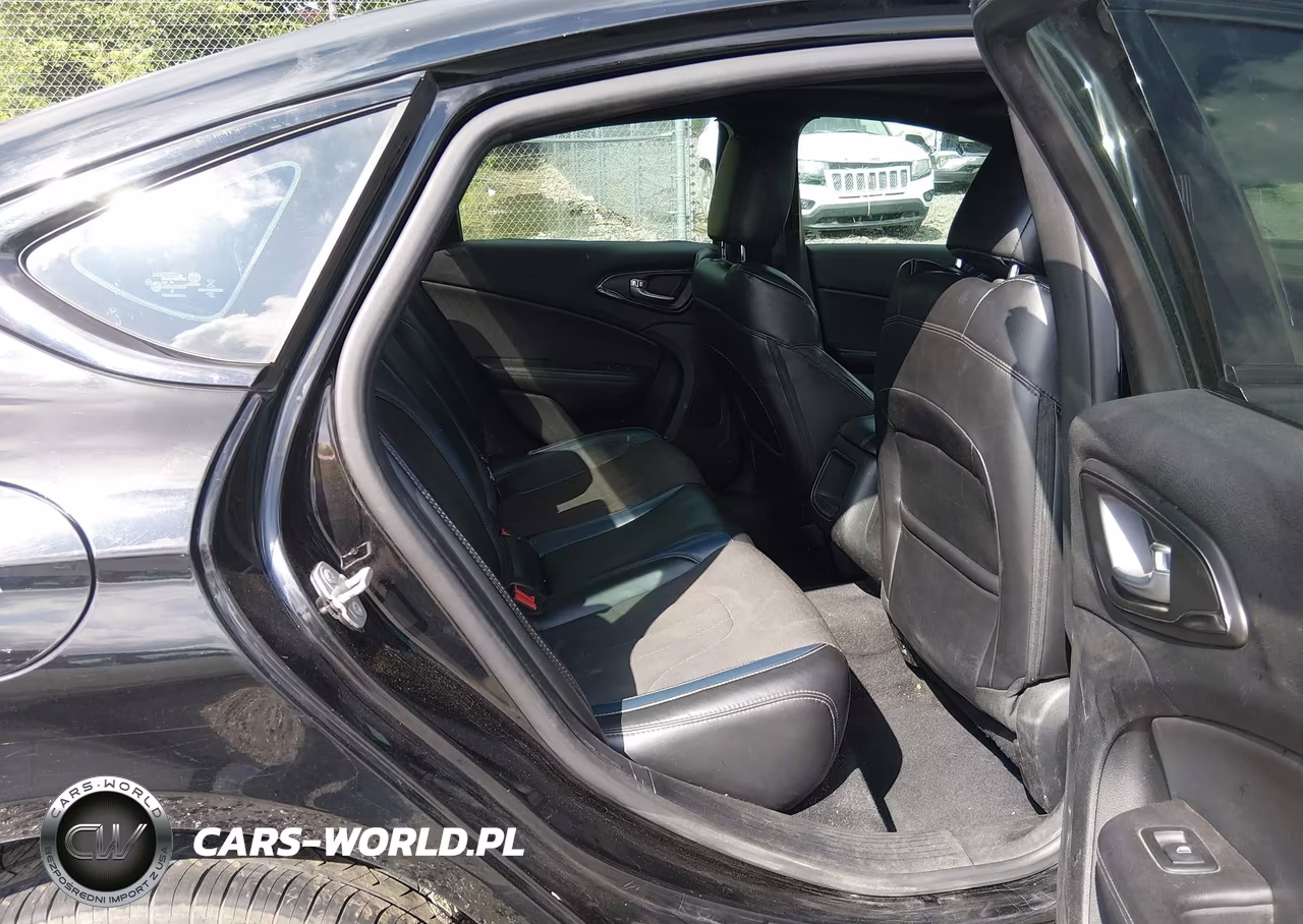 2015 Chrysler 200 S VIN:1C3CCCBB7FN550400 - 8