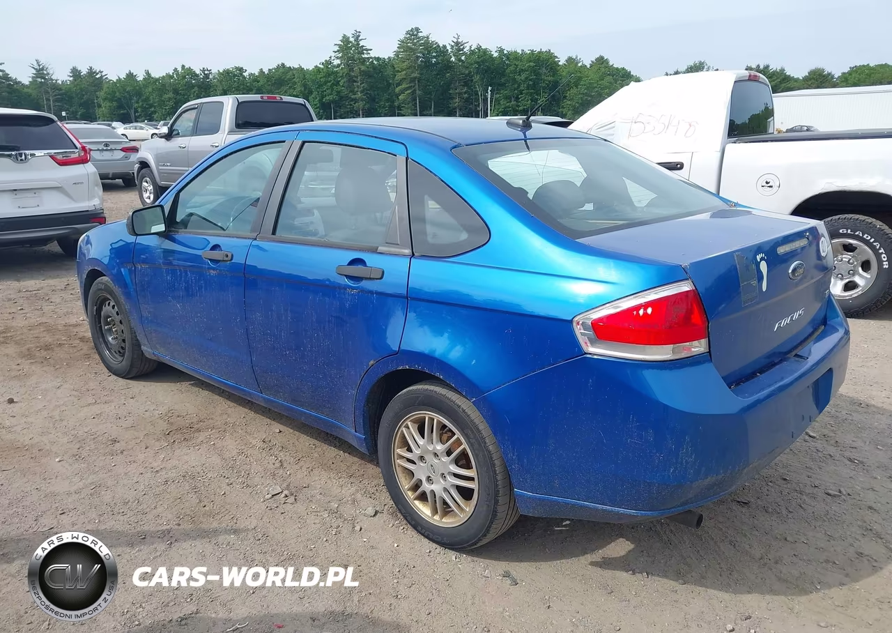 2011 Ford Focus Se VIN:1FAHP3FN1BW132323 - 3