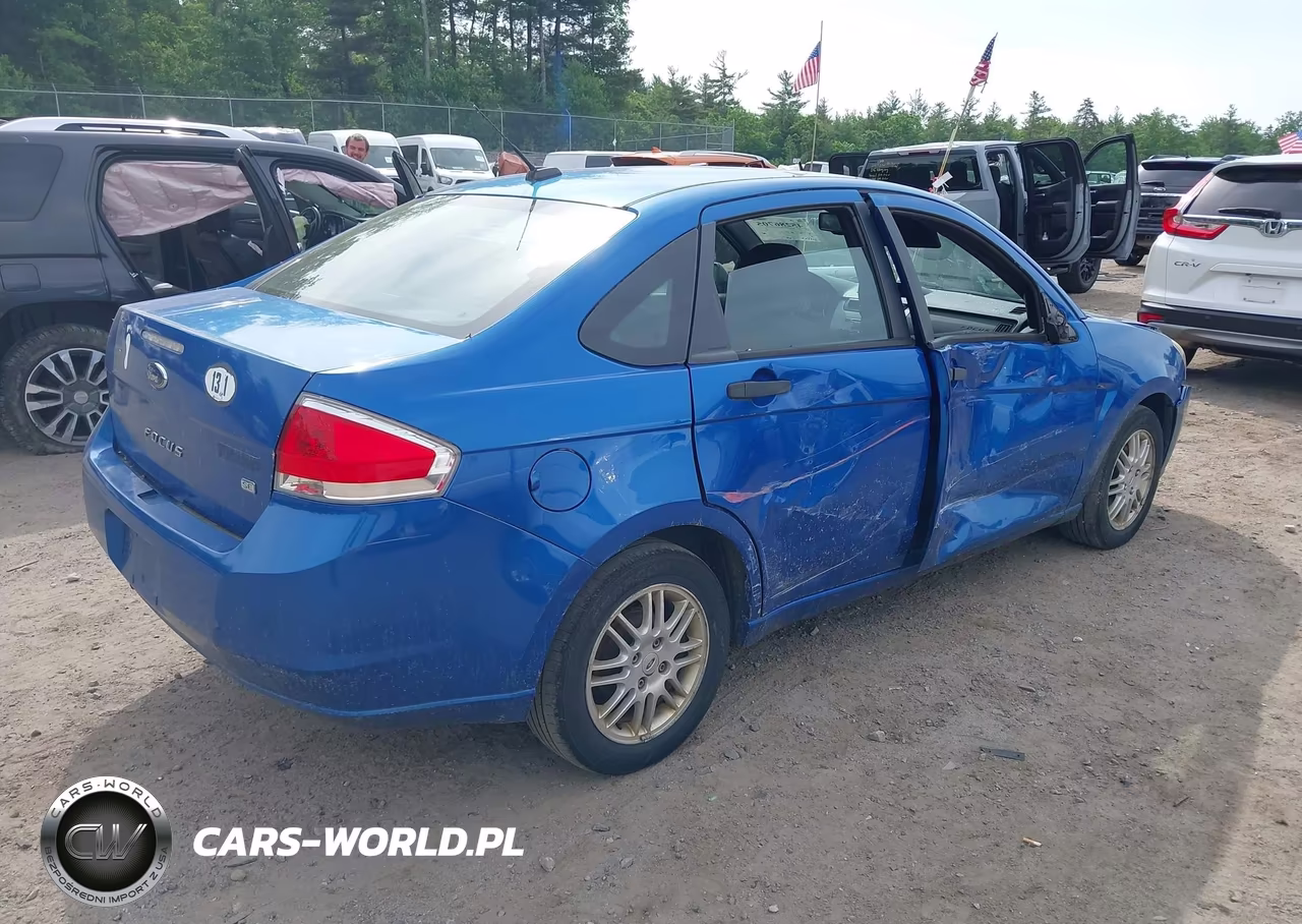 2011 Ford Focus Se VIN:1FAHP3FN1BW132323 - 4