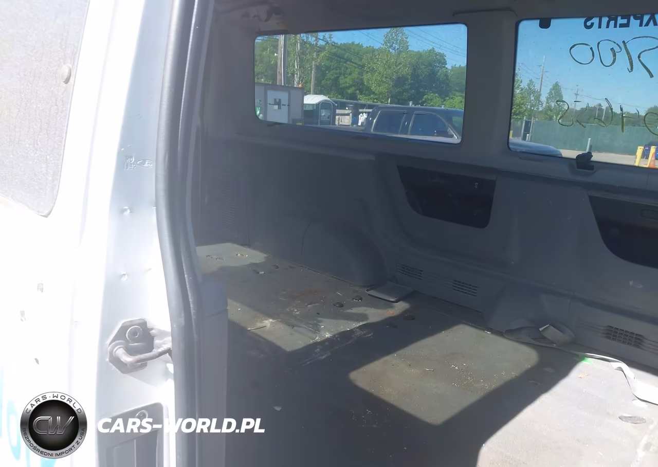 2008 Ford E-350 Super Duty Xl-Xlt VIN:1FBNE31LX8DA84080 - 8