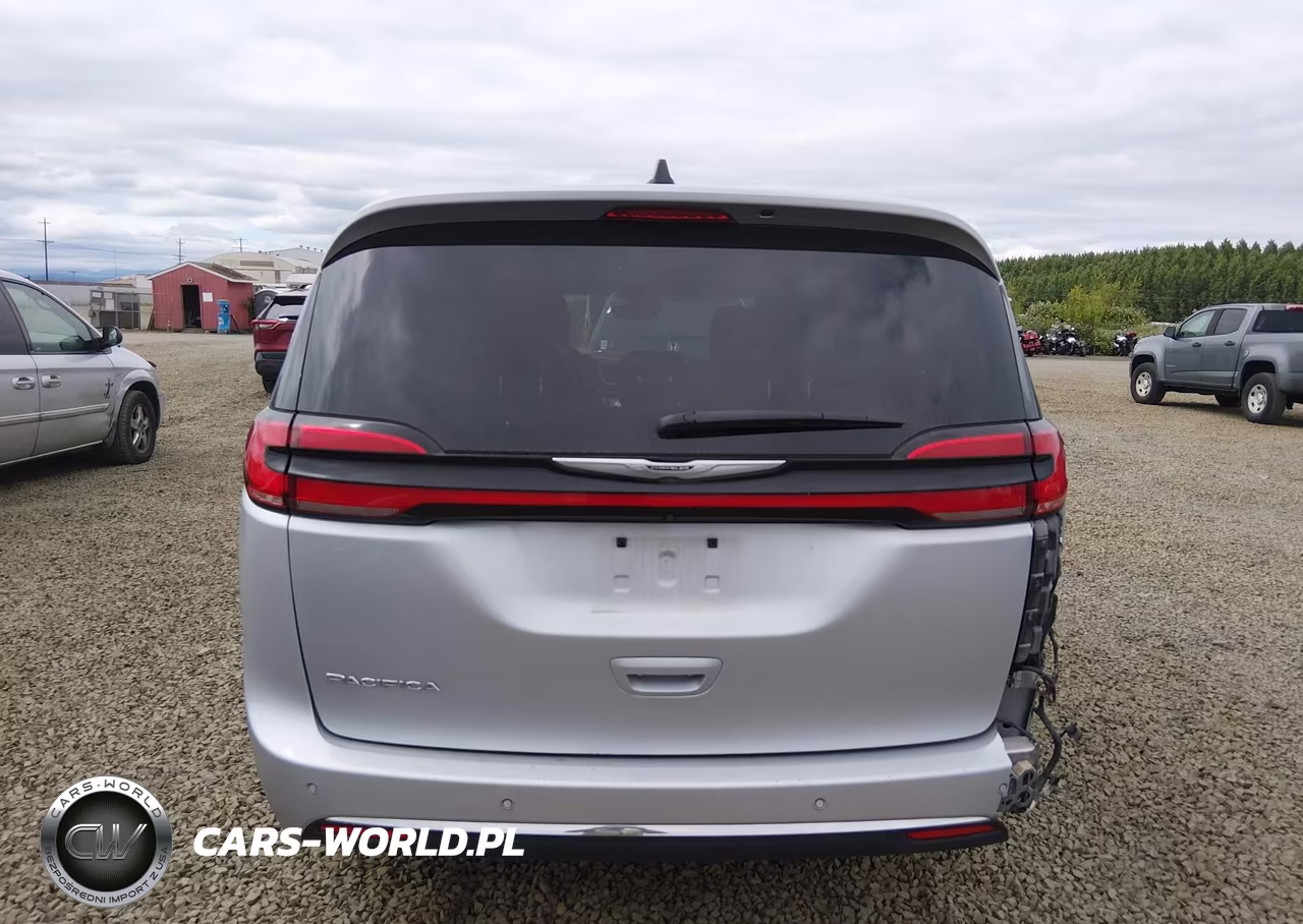 2023 Chrysler Pacifica Touring L VIN:2C4RC1BG2PR571682 - 16